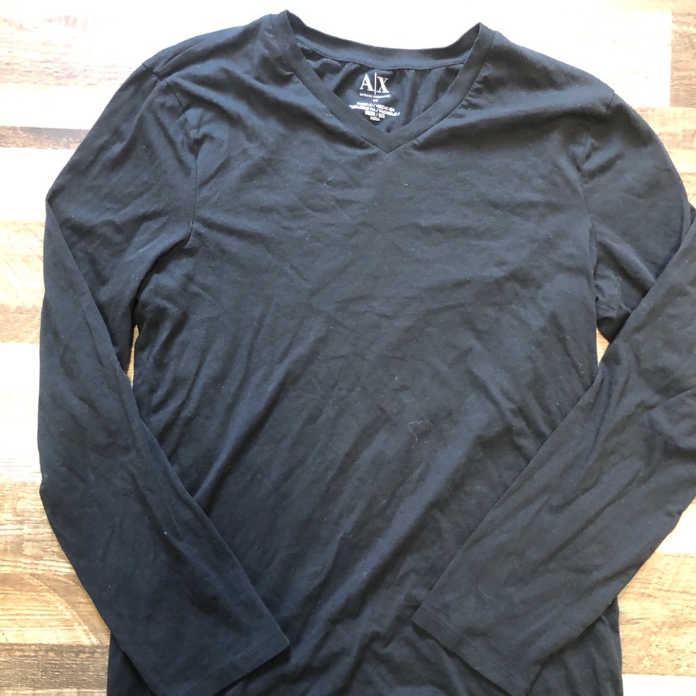 Armani long sleeve v neck t men’s size Medium